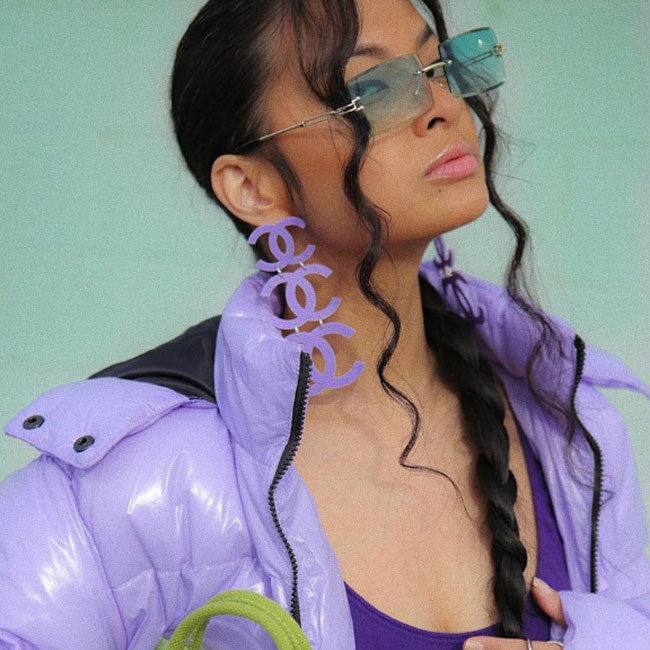 Luxe 90s Inspired Full Rimless Metal Accent Medium Square Sunglasses D108 from zeroUV