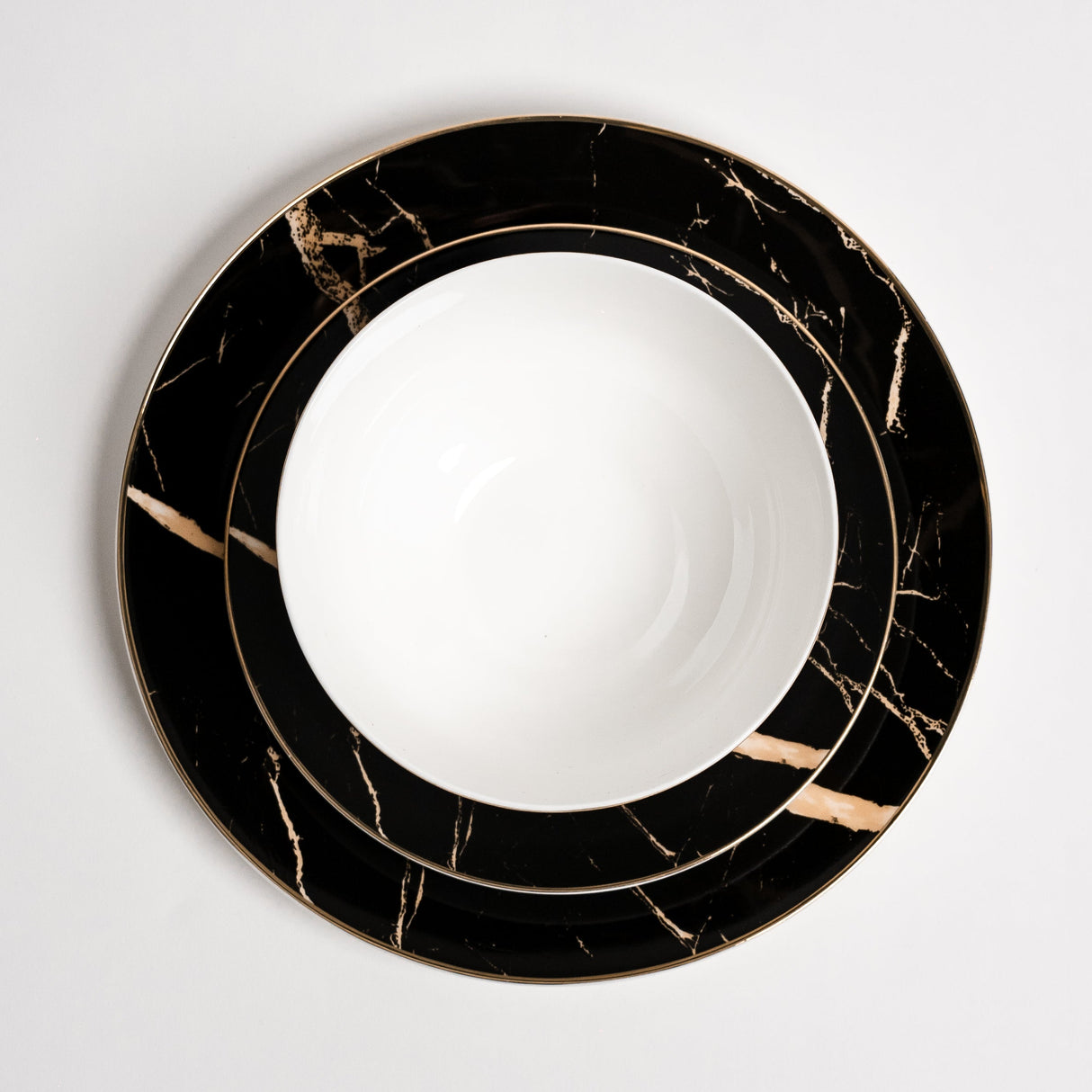 Ozarke's Libra Black Marble Plate Set from Ozarké