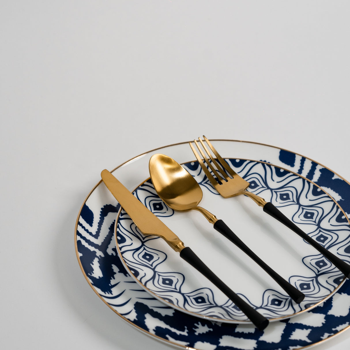 Living Essence Cutlery Set from Ozarké