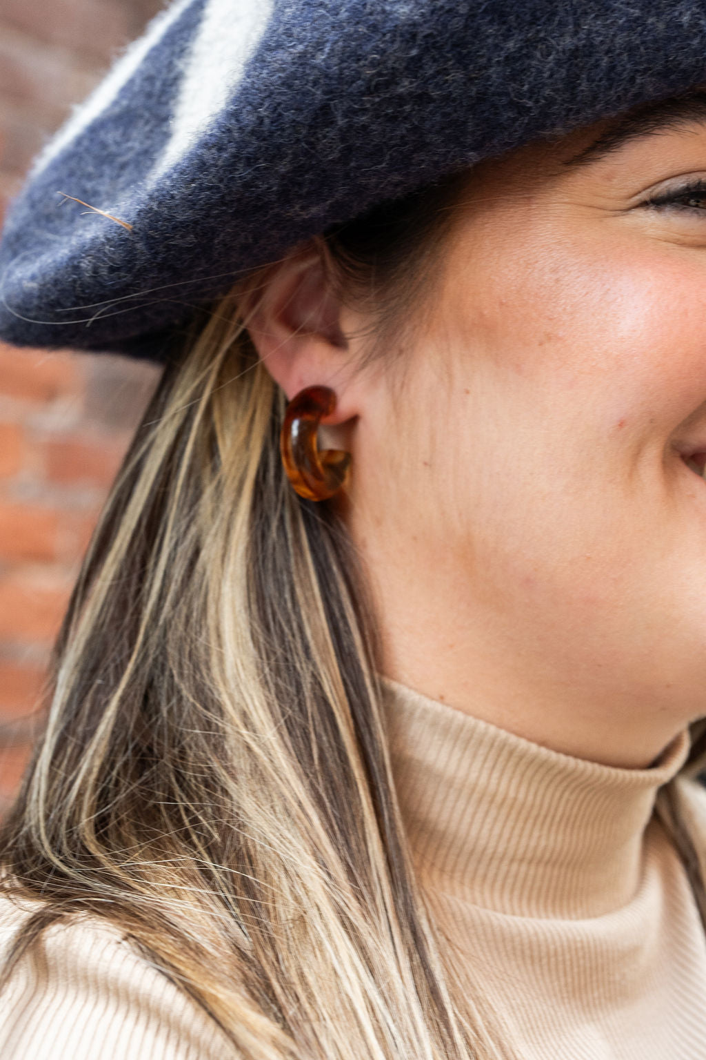 Chloe Hoops - Amber from Spiffy & Splendid