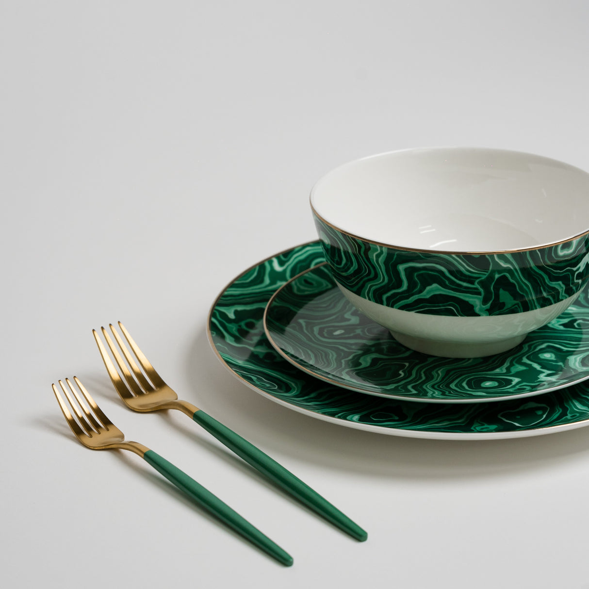 Green River Plate Set from Ozarké