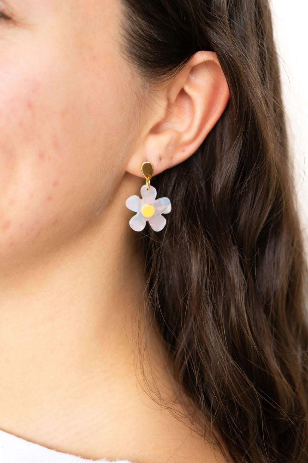 Dainty Daisy Earrings from Spiffy & Splendid