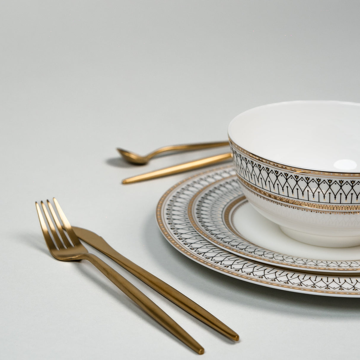 Urban Retreat Plates Set from Ozarké
