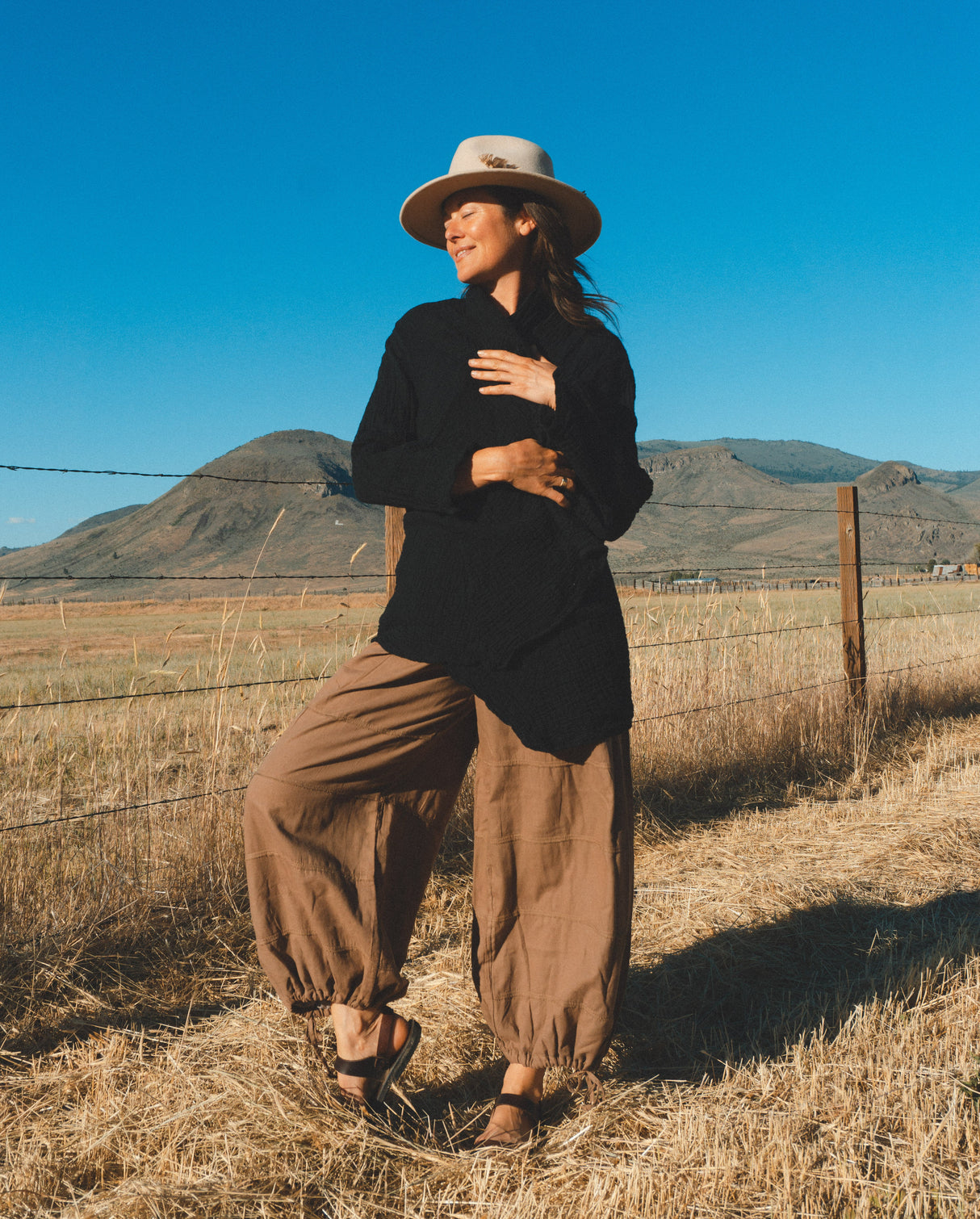 Natural Yoga Pant From Cotton Flower Clothing