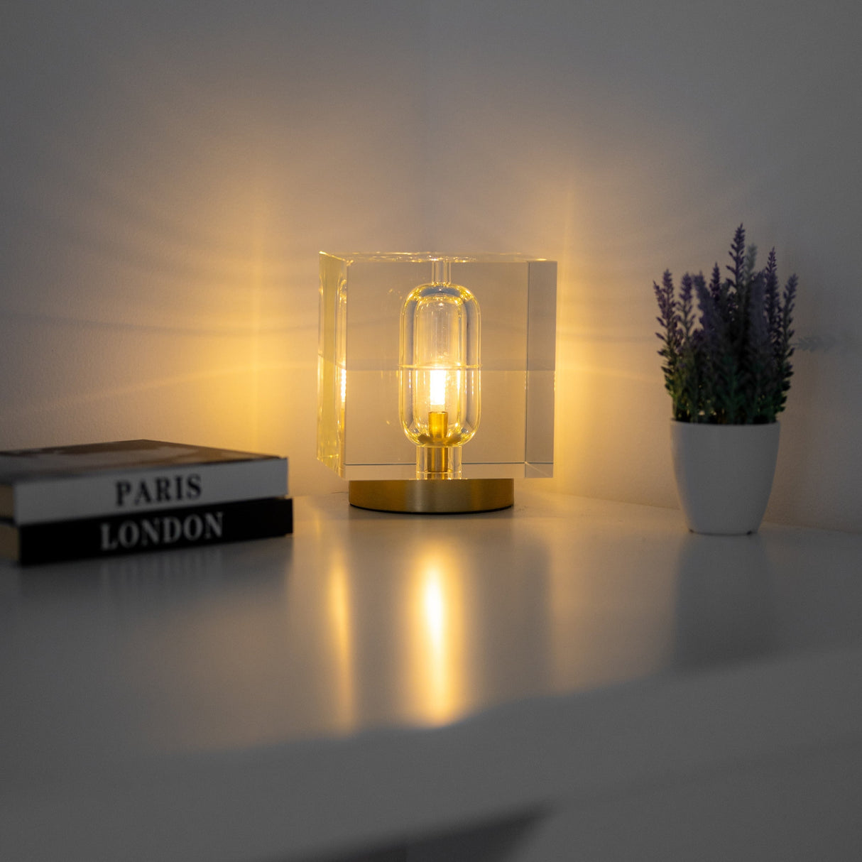 Amarjot Crystal Table Lamp From Ozarké