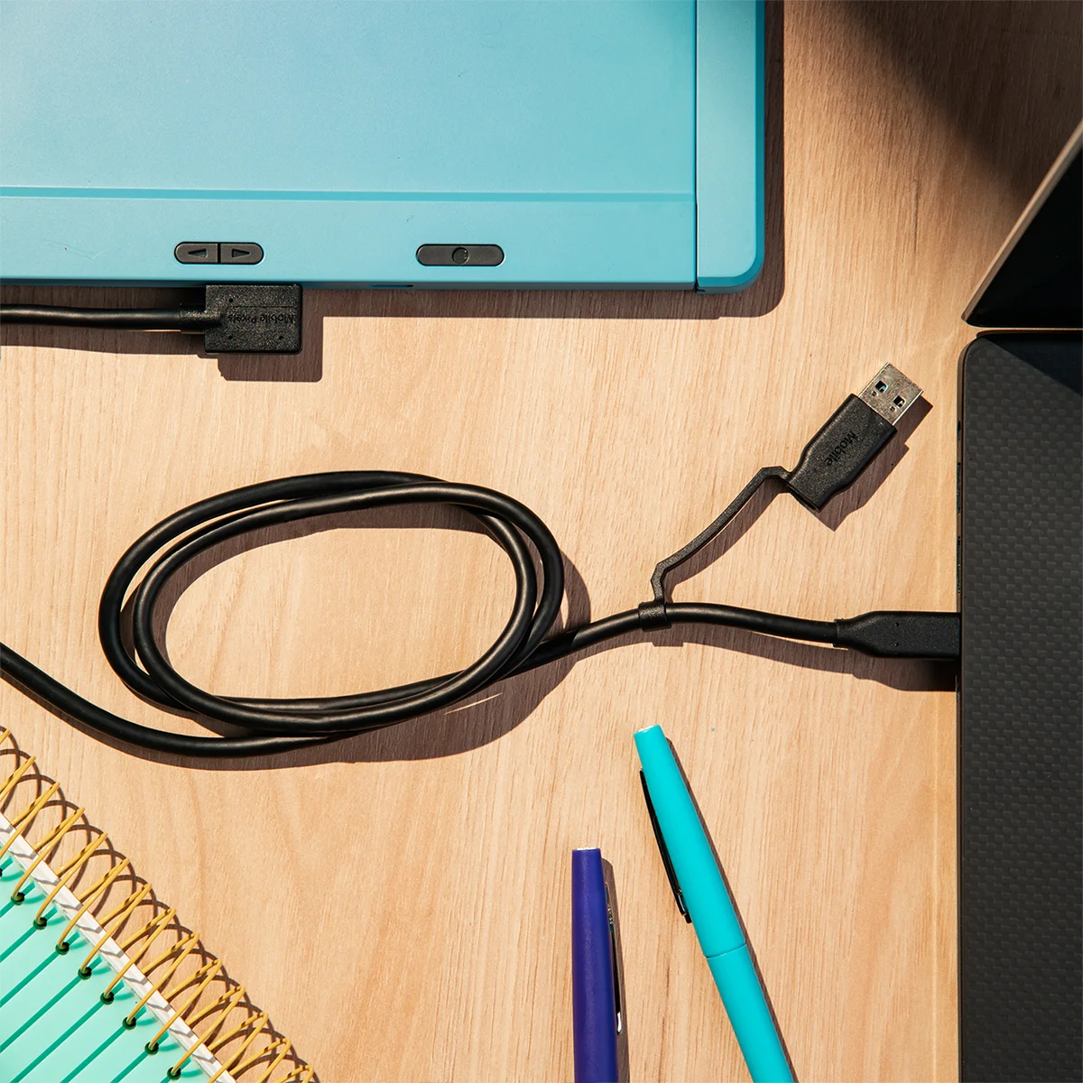 Laptop Monitor Data Cable From Mobile Pixels