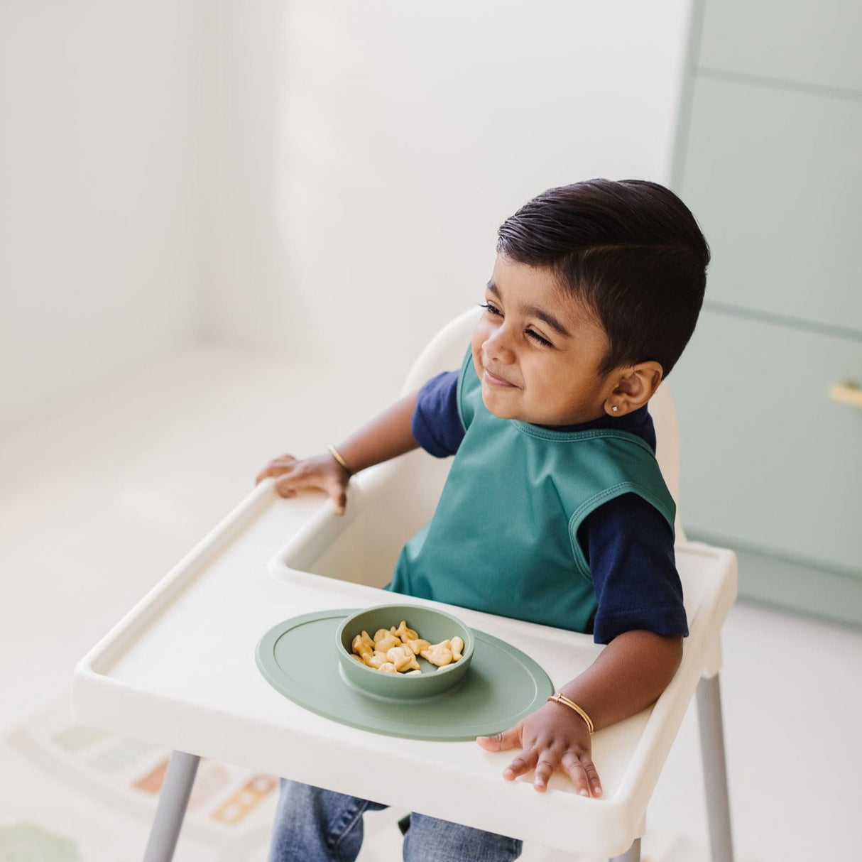 Solid Pine Minimalist Bapron from BapronBaby