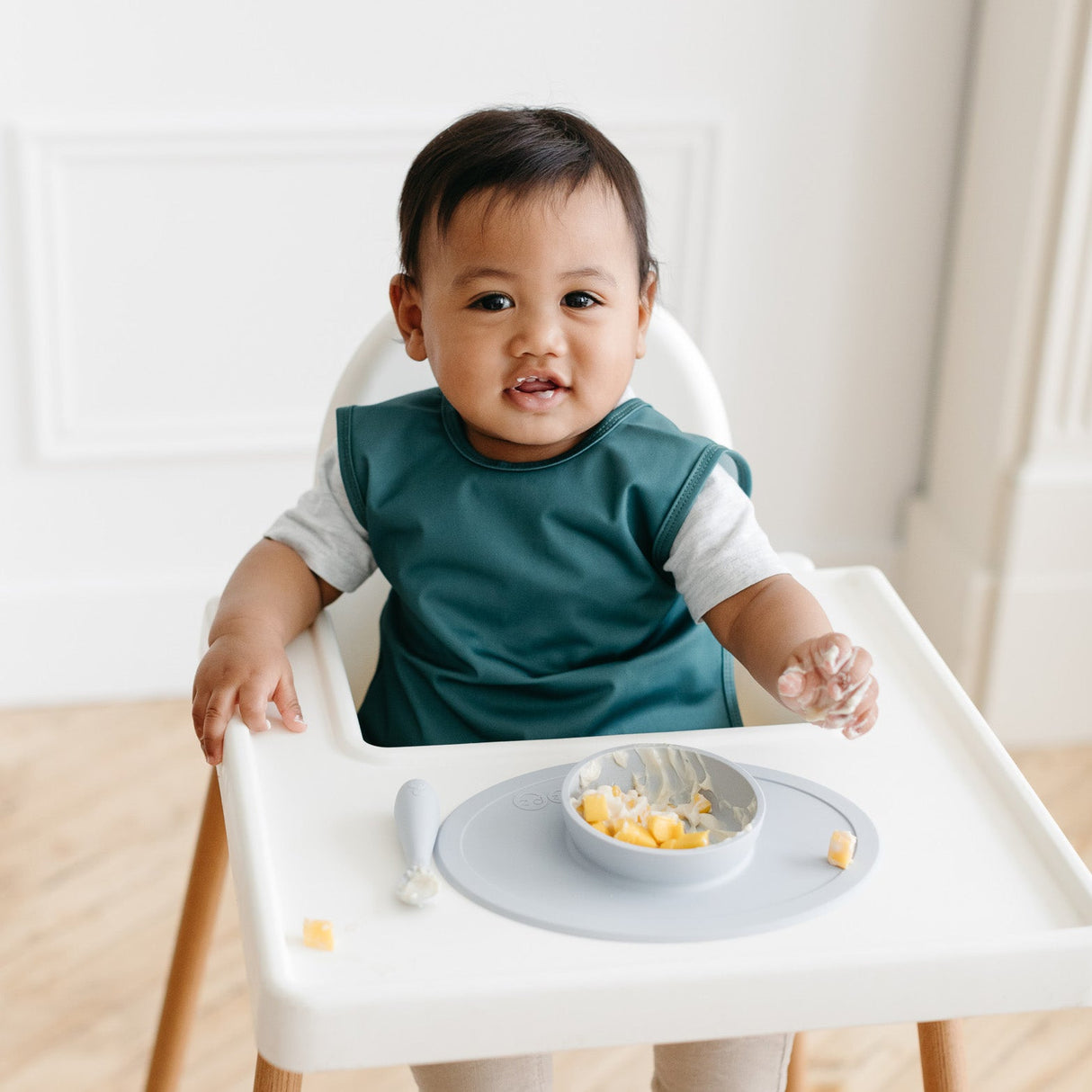 Solid Pine Minimalist Bapron from BapronBaby