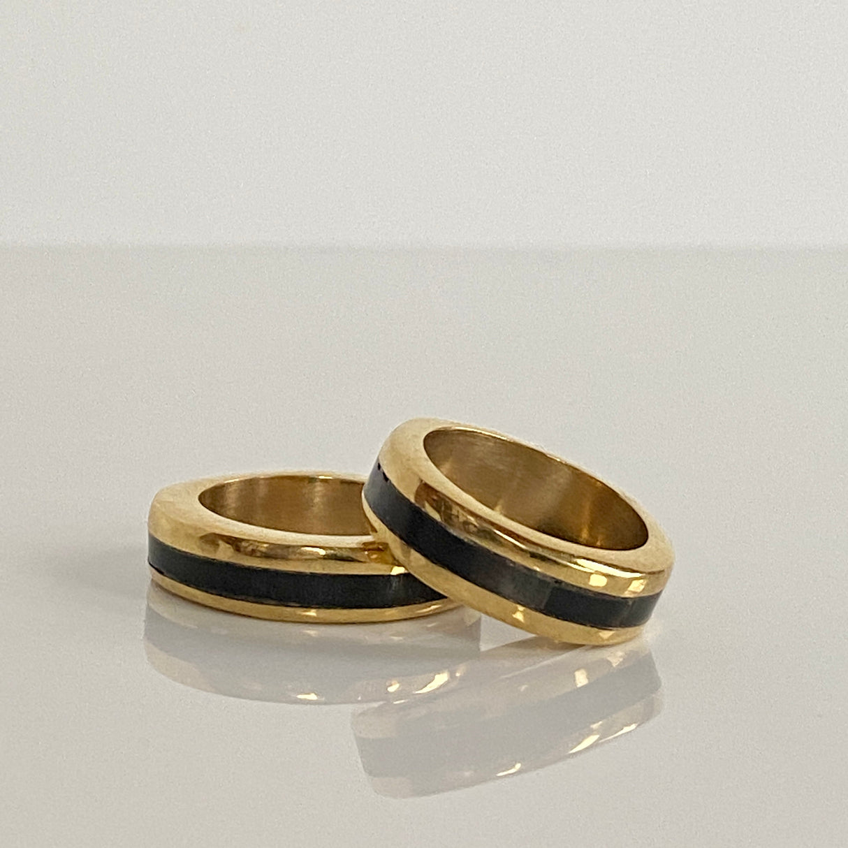 Equator Inlay Ring Band From Abroad Modern