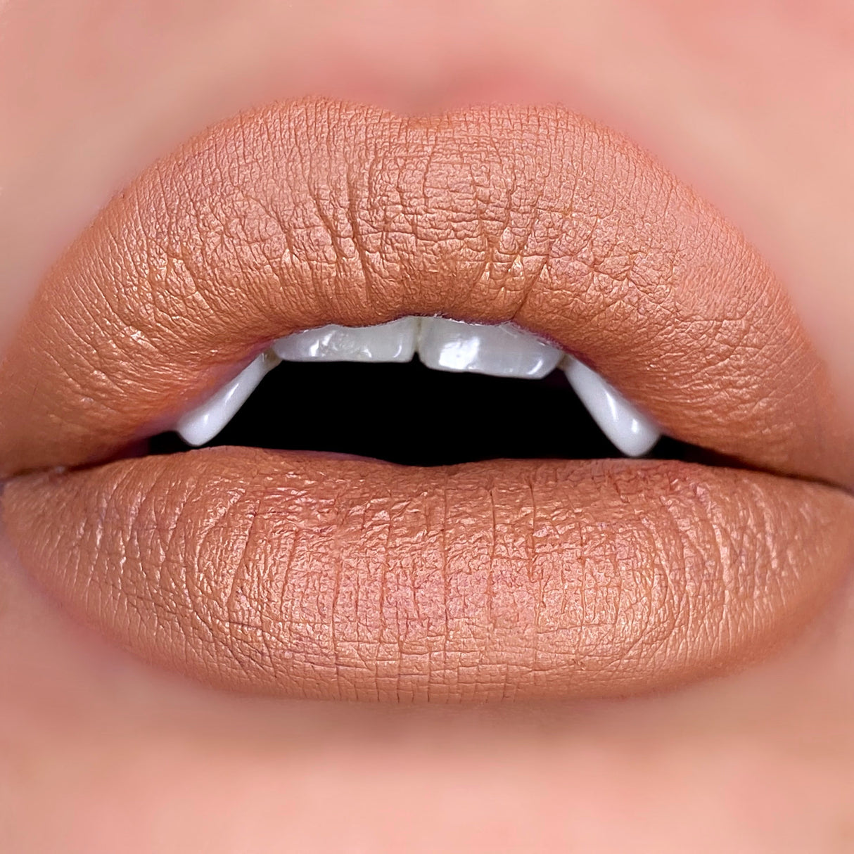 Lip Potion - Cult from Curst kosmetics