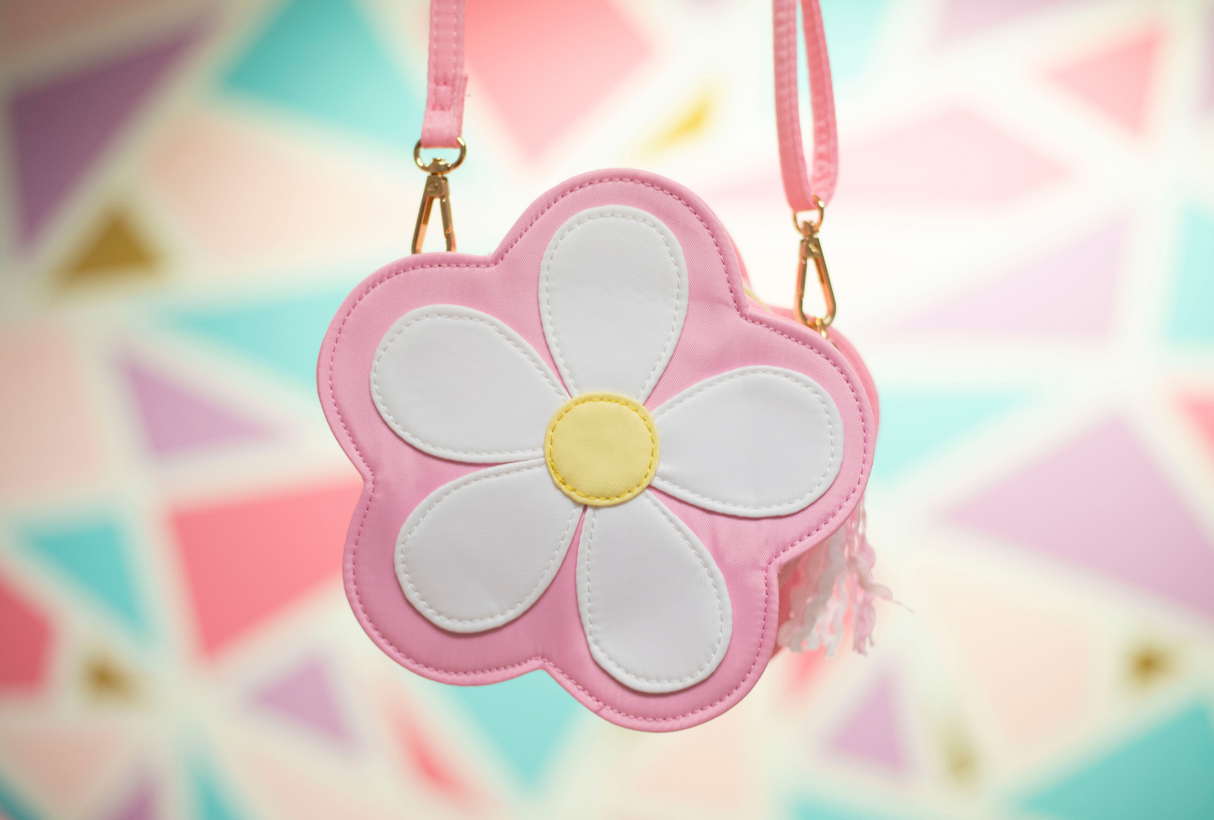 Flower Power Purse From Lynn Lilly