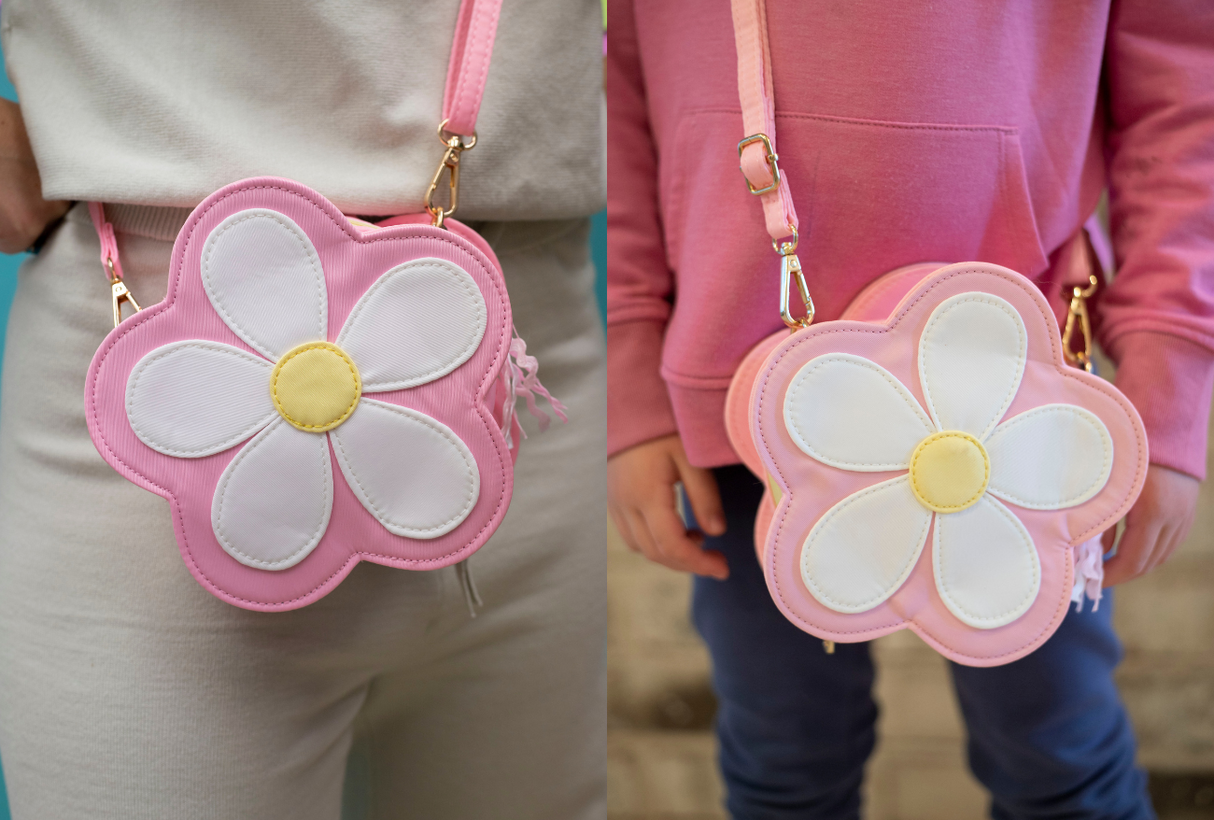 Flower Power Purse From Lynn Lilly