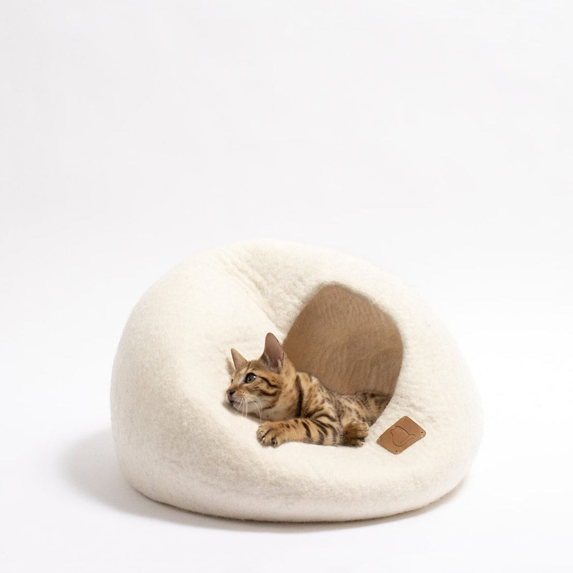 Snow White | Round Style Cave from Fuzzy Cove
