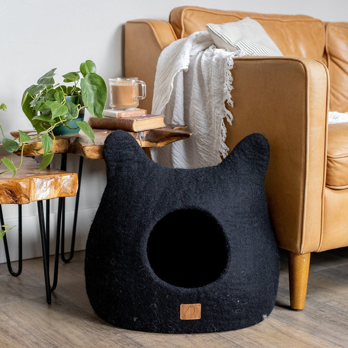 Night Black | Ear Style Cave from Fuzzy Cove