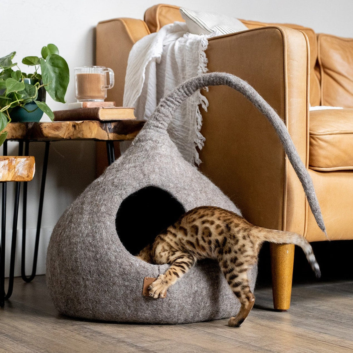 Earth Brown | Tail Style Cave from Fuzzy Cove