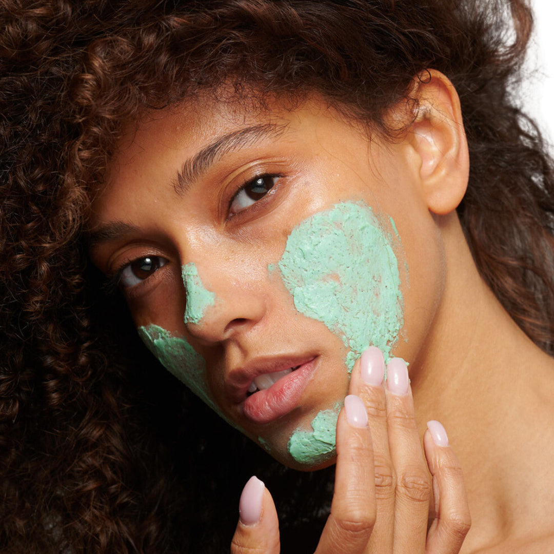 THE CLARIFIER oil-controlling, pore-redusking mask From Hear me Raw