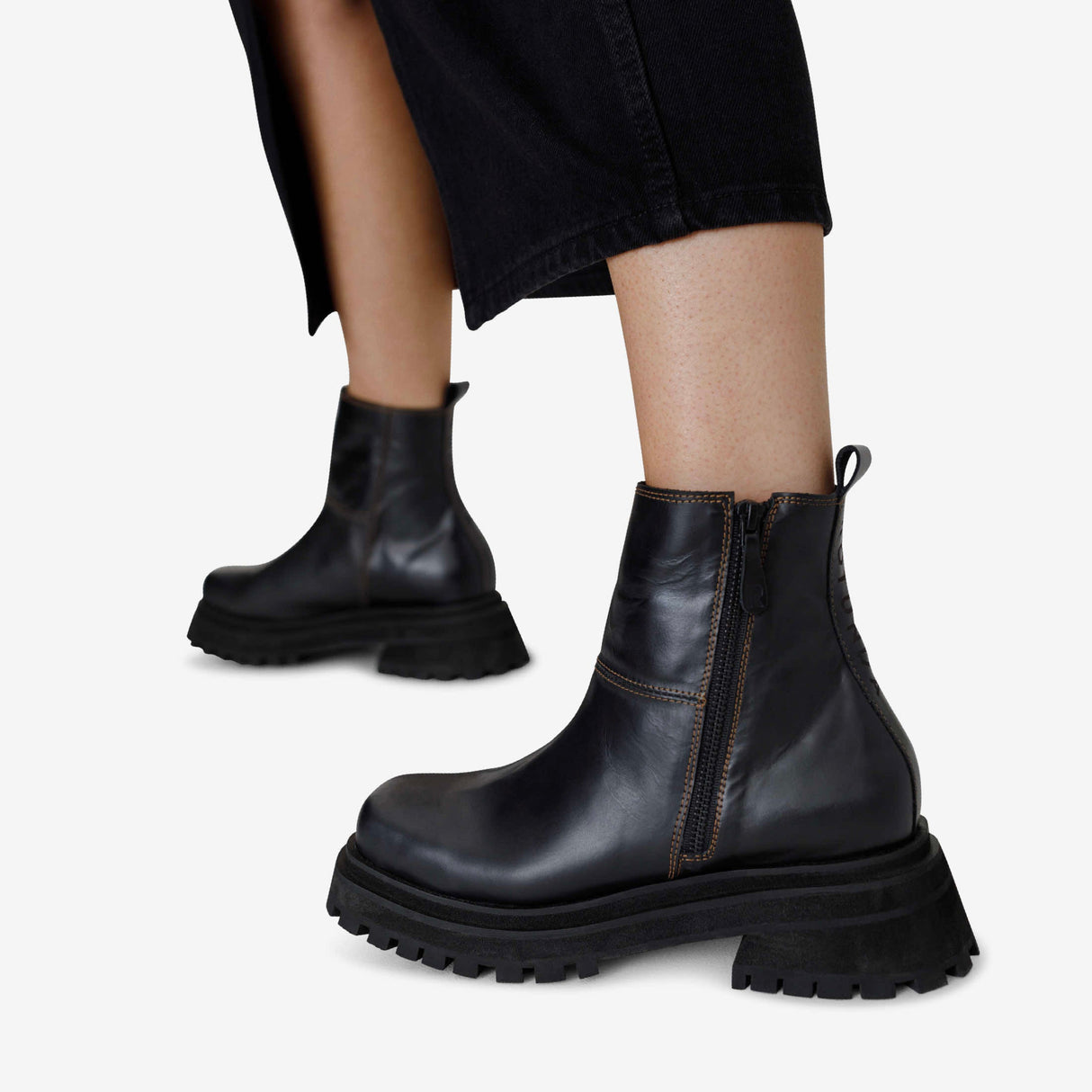 Hidro Ankle Boots From Rotunda