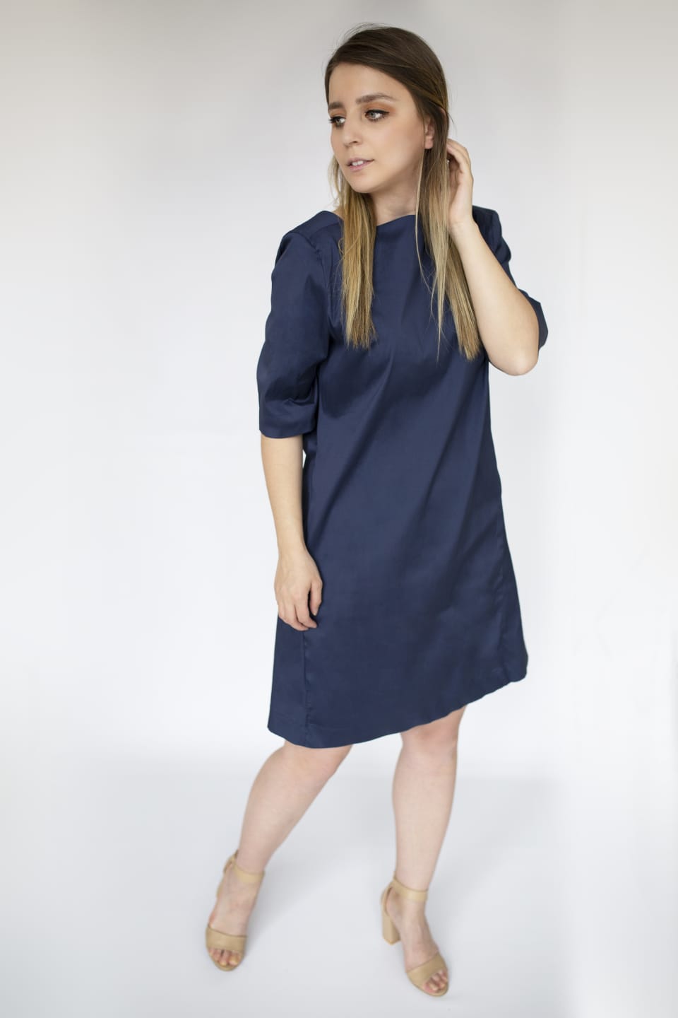 REVERSIBLE DRESS WITH A DEEP V OPENING from EBRU Home