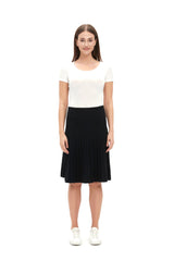 MM YEAR ROUND PLEATED - BLACK. from Mia Mod