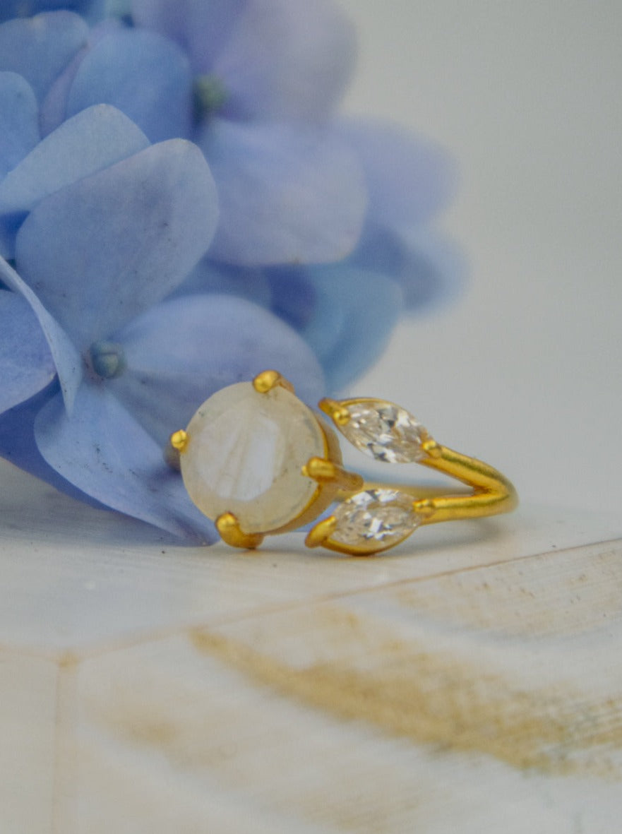 The Bloom Ring - Gold from Ash & Rose
