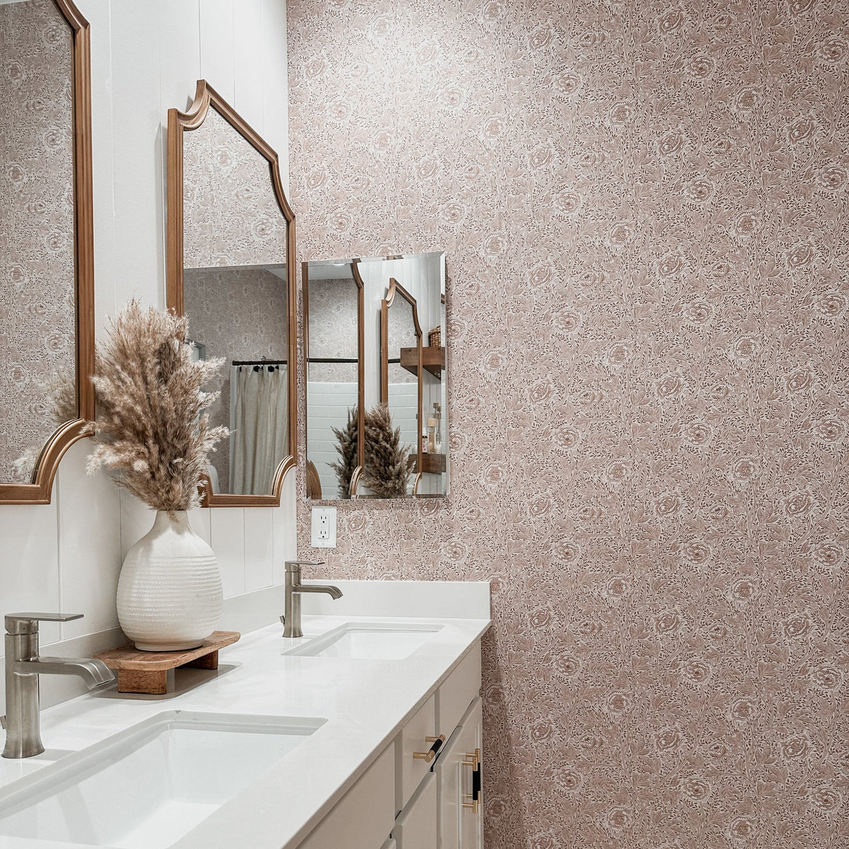 Agnes Wallpaper by Bear Bell from Loomwell Home Goods