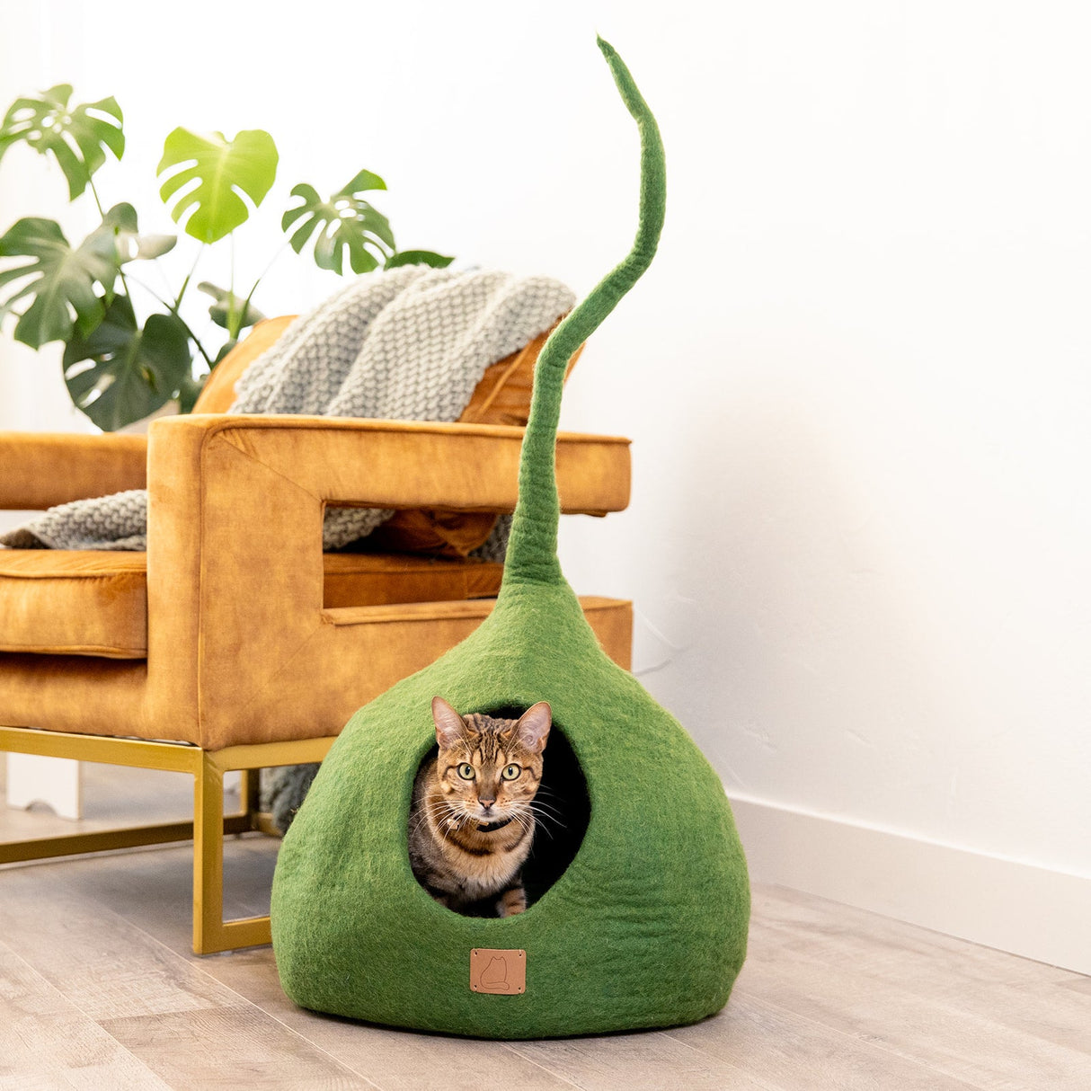 Forest Green | Tail Style Cave from Fuzzy Cove