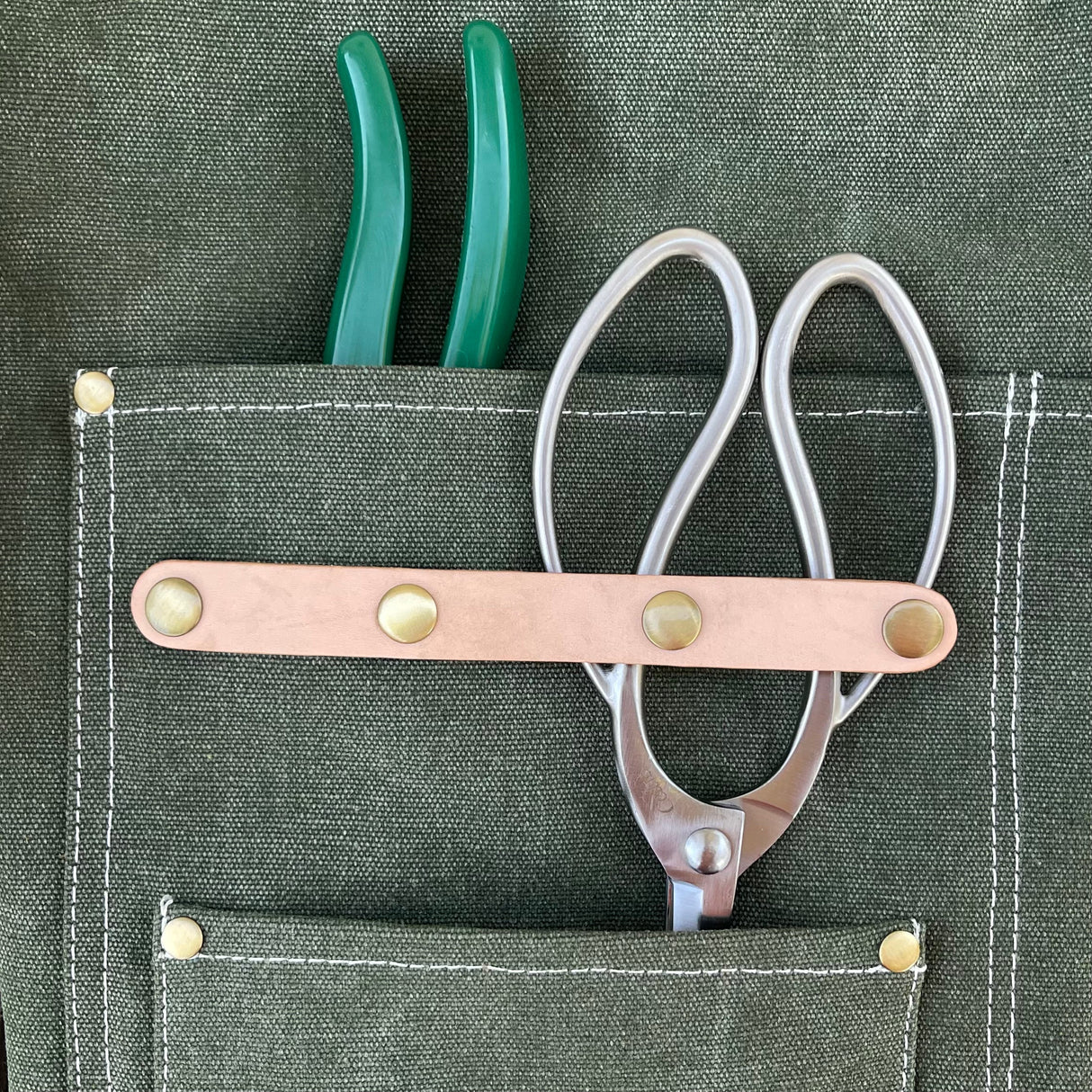 Gardening Apron - Waxed Canvas Apron with Pockets From The Celtic Farm