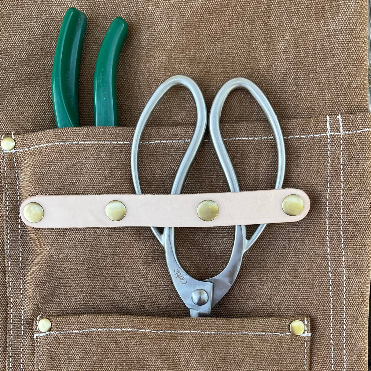 Gardening Apron - Waxed Canvas Apron with Pockets From The Celtic Farm