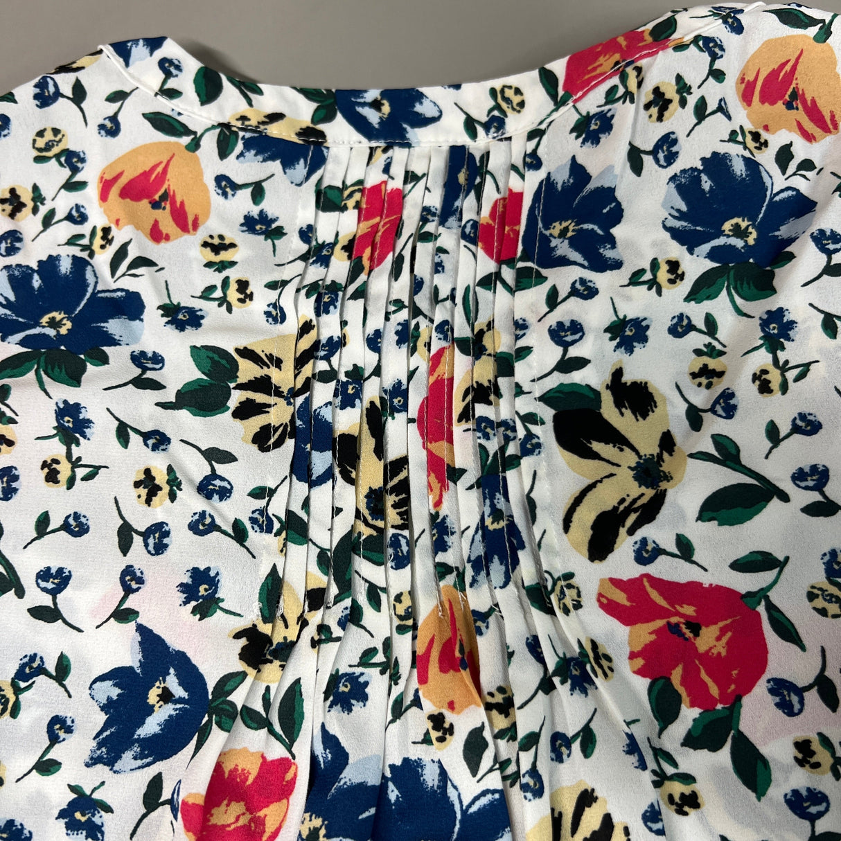 CHELSEA & THEODORE Sleeveless Blouse Women's Size L Bash Floral White 2165072 (NEW) from PayWut