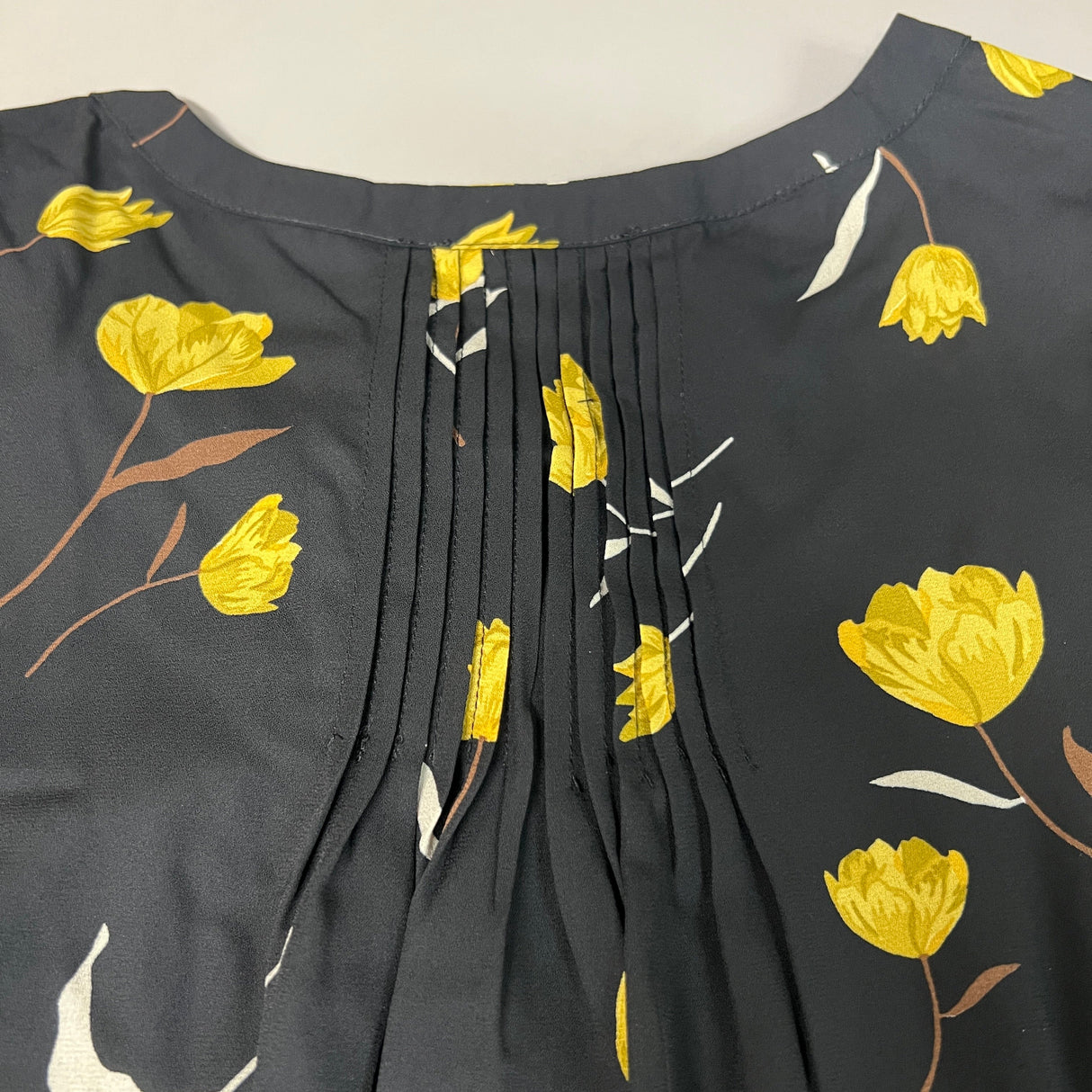 CHELSEA & THEODORE Sleeveless Blouse Women's Size XXL Black/Yellow Tulip 2165072 (NEW) from PayWut