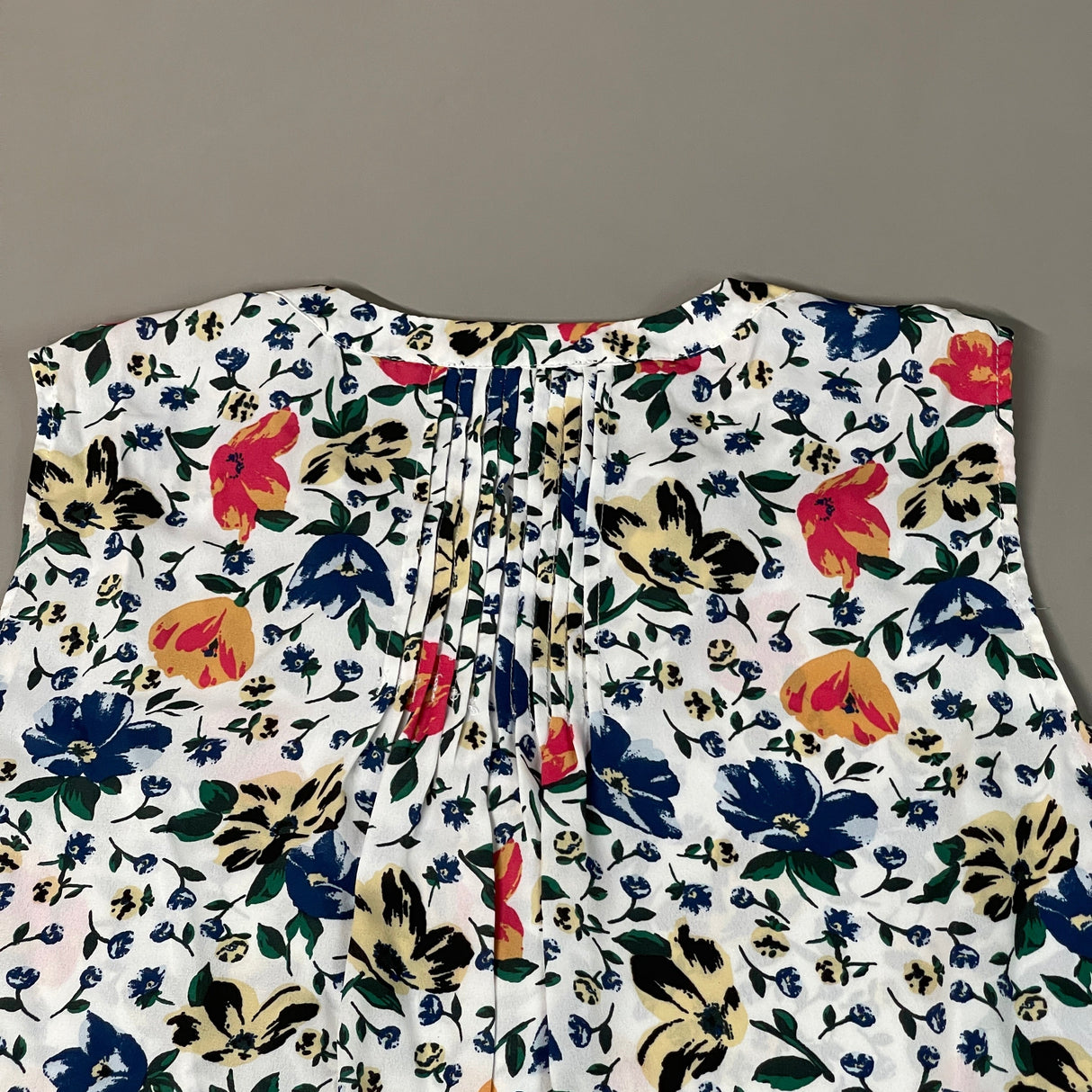 CHELSEA & THEODORE Sleeveless Blouse Women's Size S Bash Floral White 2165072 (NEW) from PayWut