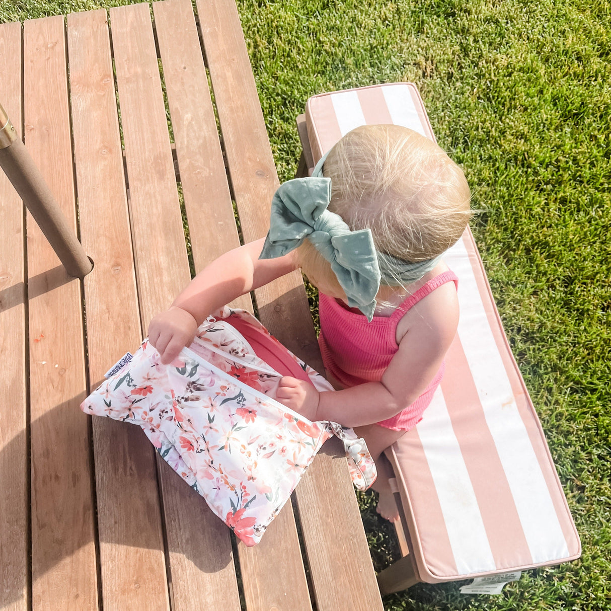 Peachy Dreams - Waterproof Wet Bag (For mealtime, on-the-go, and more!) from BapronBaby