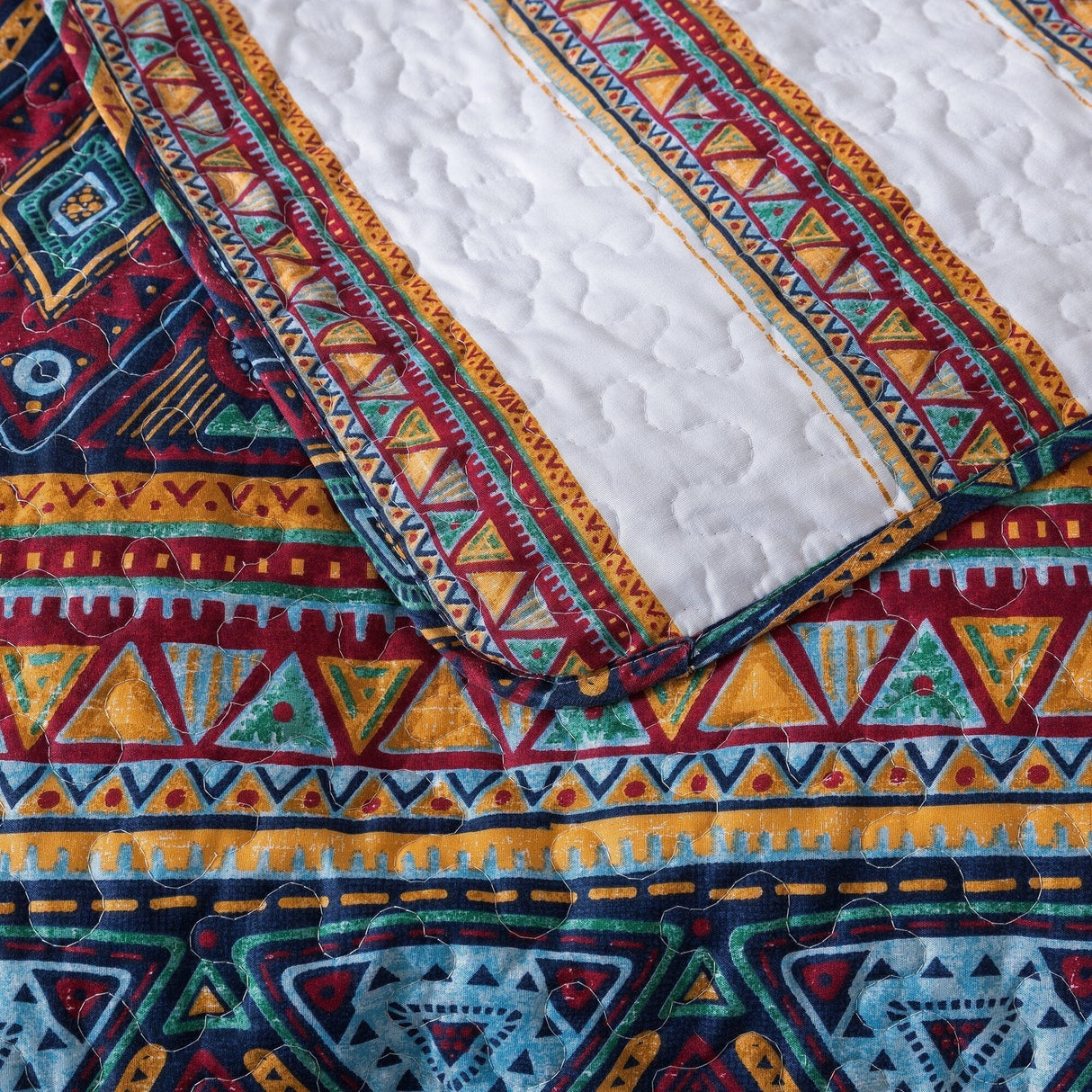DaDa Bedding Southwestern Aztec Bohemian Desert Tribal Quilted Bedspread Set (KSX-002) from DaDalogy Bedding Collection