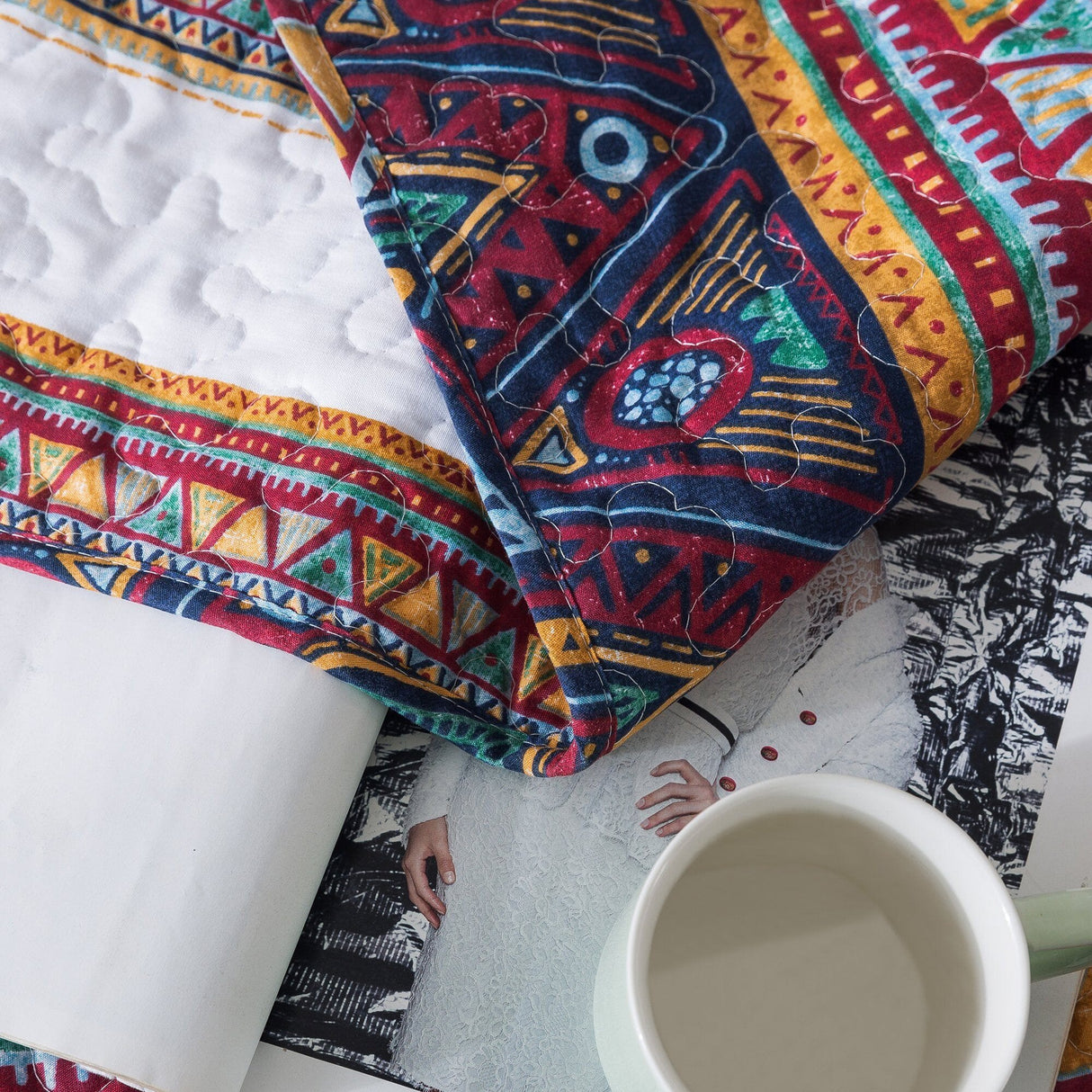 DaDa Bedding Southwestern Aztec Bohemian Desert Tribal Quilted Bedspread Set (KSX-002) from DaDalogy Bedding Collection