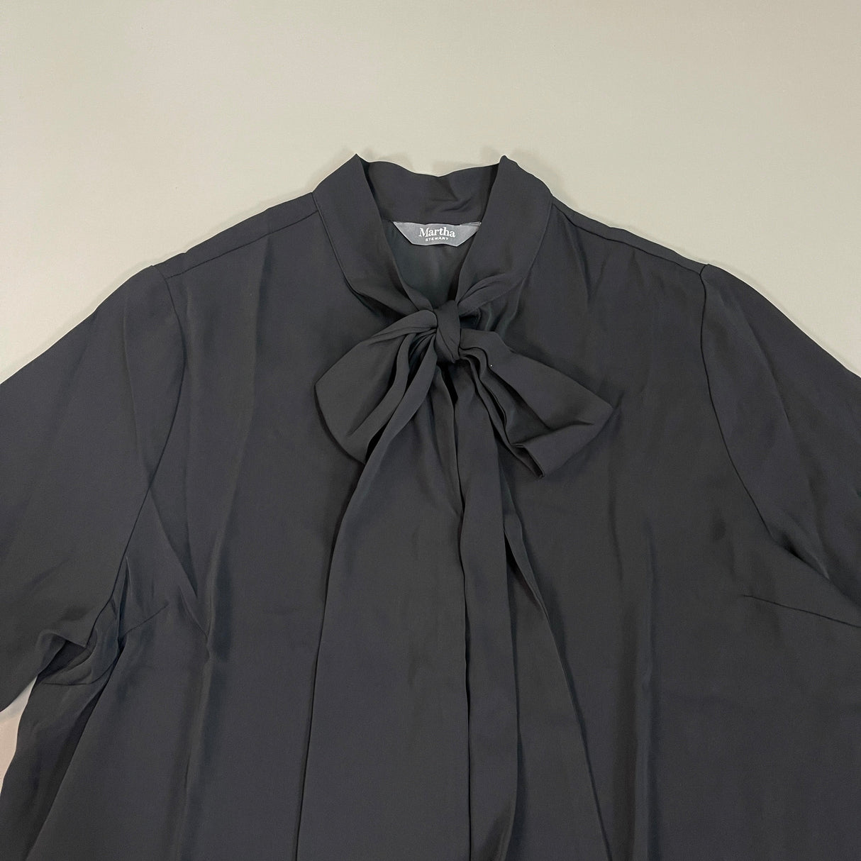 MARTHA STEWART Woven Front Button Blouse Top Tie Neck Women's Sz L Francesca Black (New) from PayWut