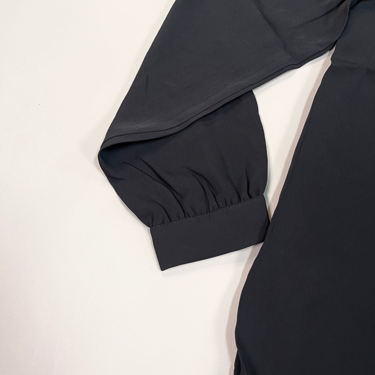 MARTHA STEWART Woven Front Button Blouse Top Tie Neck Women's Sz M Black (New) from PayWut