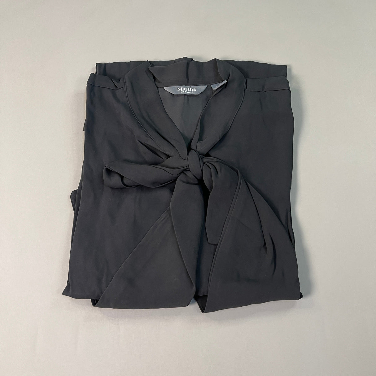 MARTHA STEWART Woven Front Button Blouse Top Tie Neck Women's Sz 2X Francesca Black (New) from PayWut