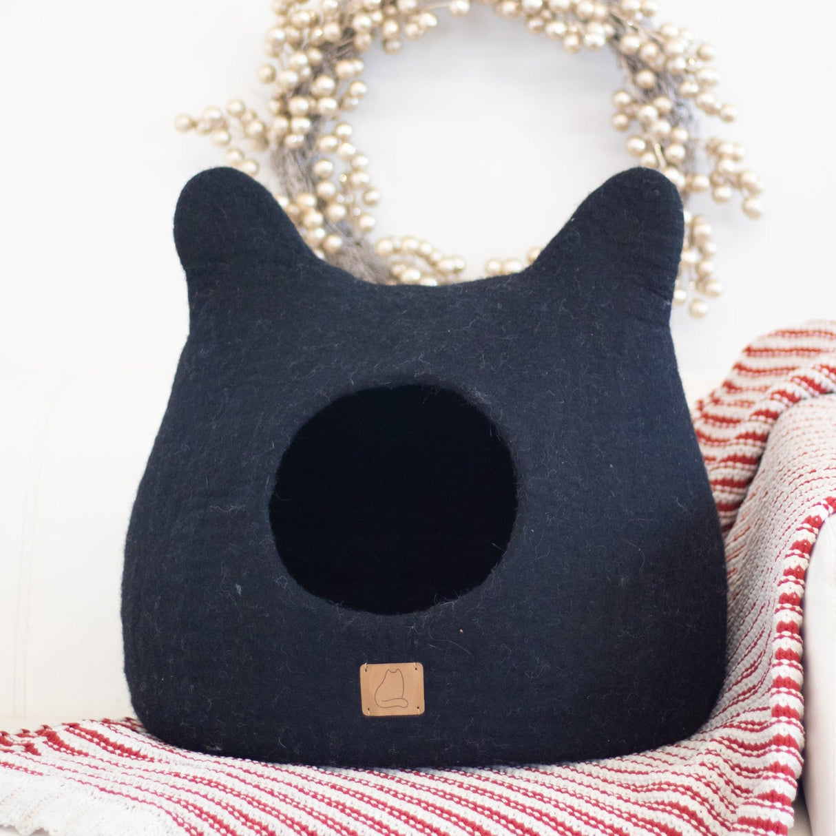 Night Black | Ear Style Cave from Fuzzy Cove