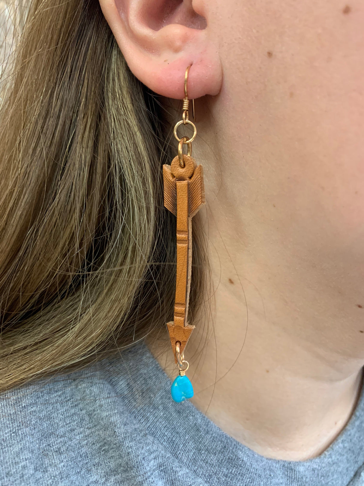 14230 Lthr Arrow w/Turquoise Earrings