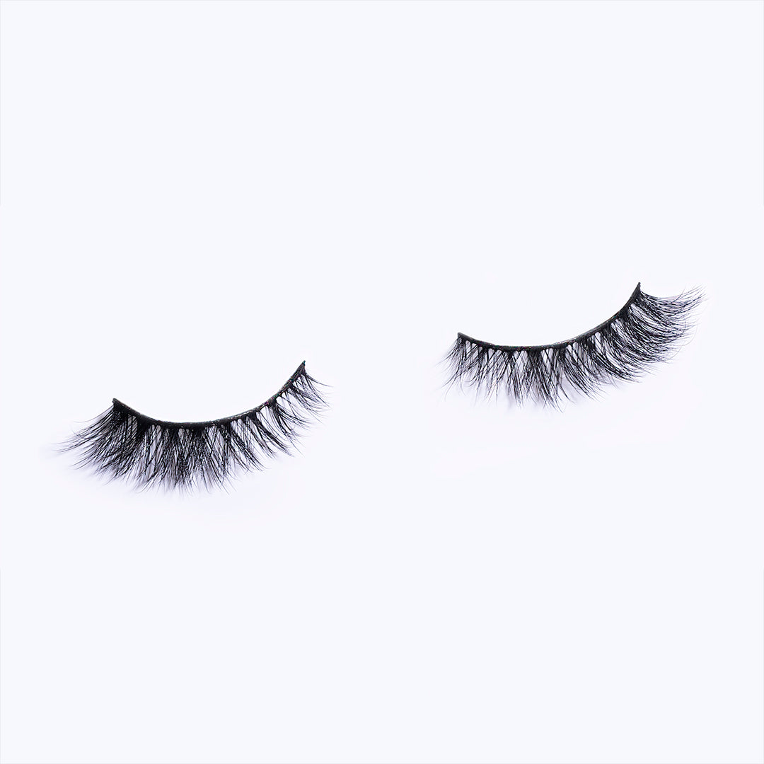 FLUTTER LASH From Formless Beauty