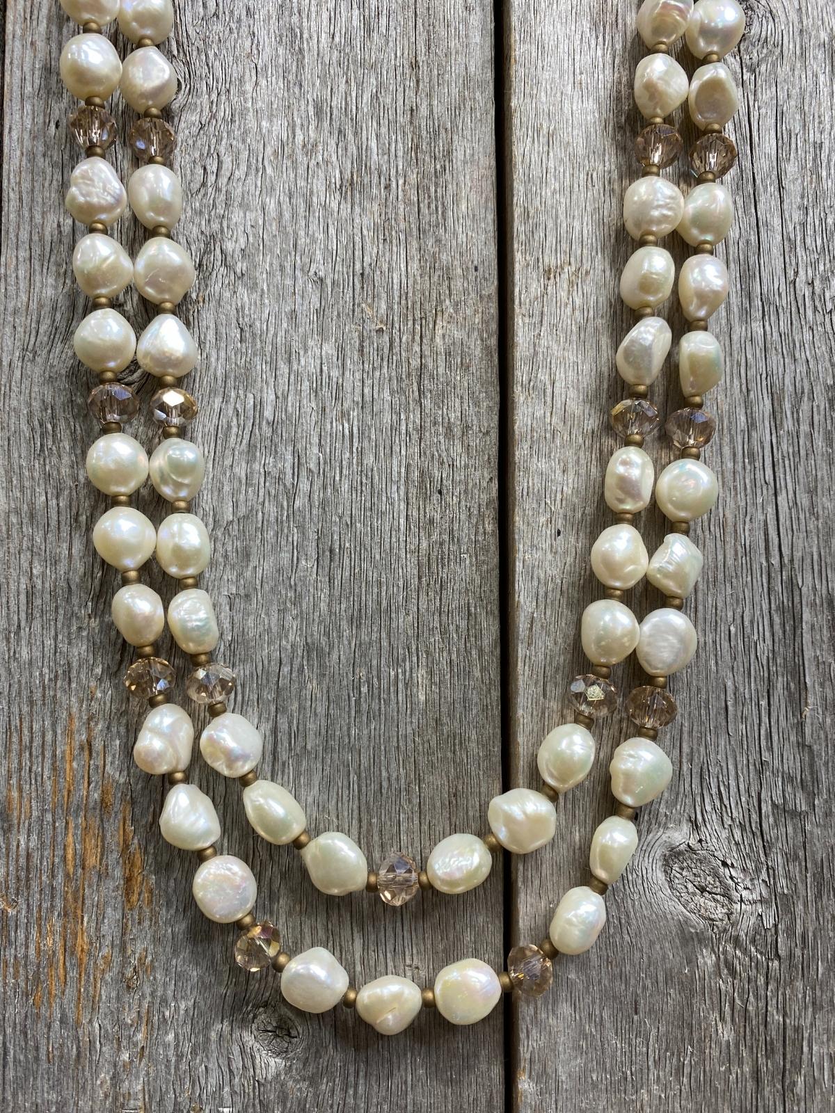 17372 2std Freshwater Pearl and Austrian Crystal Necklace