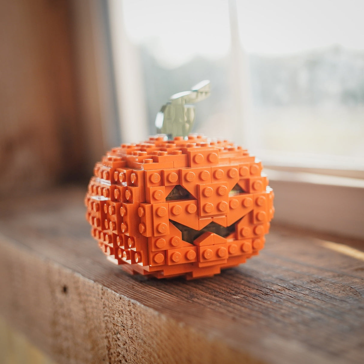 Jack-o-Lantern from Bricker Builds