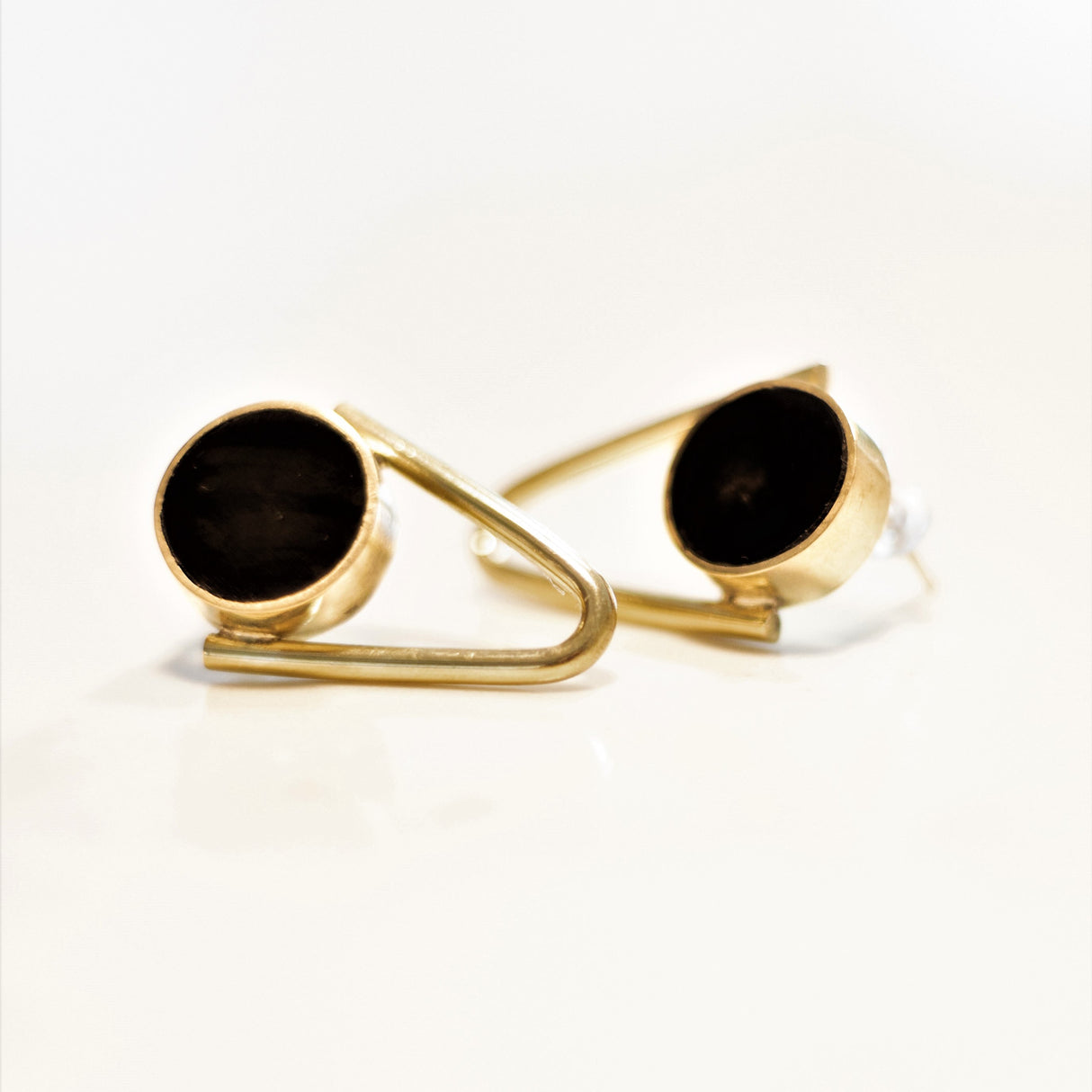 Koni Earrings From Abroad Modern