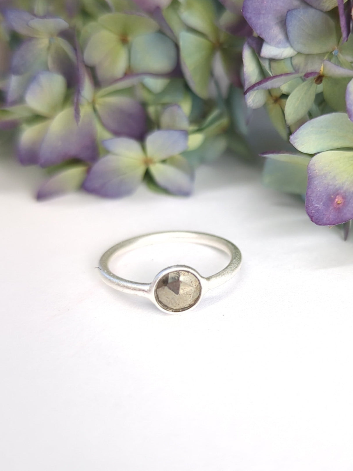 Mini Pebble Ring - Silver from Ash & Rose