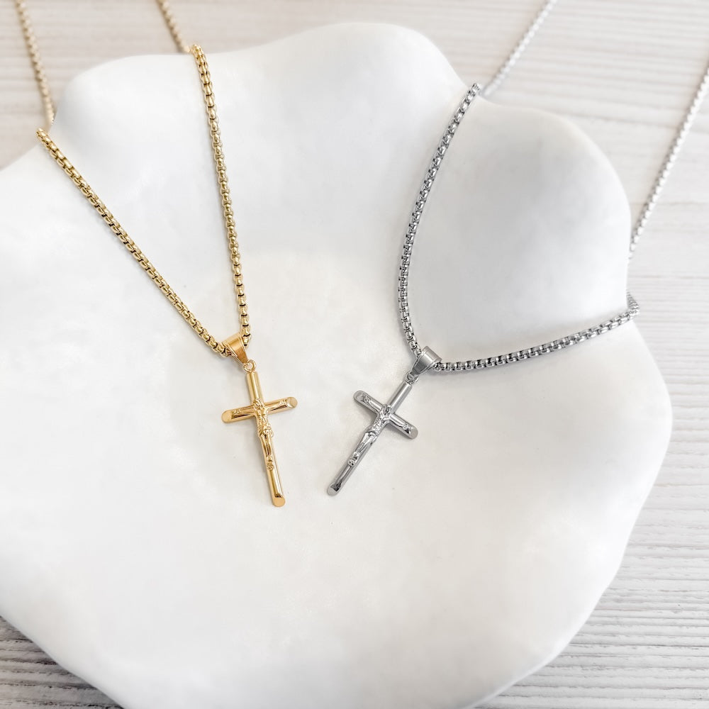 Luca L'uomo Mens Collection Cross Necklace from Pretty Simple
