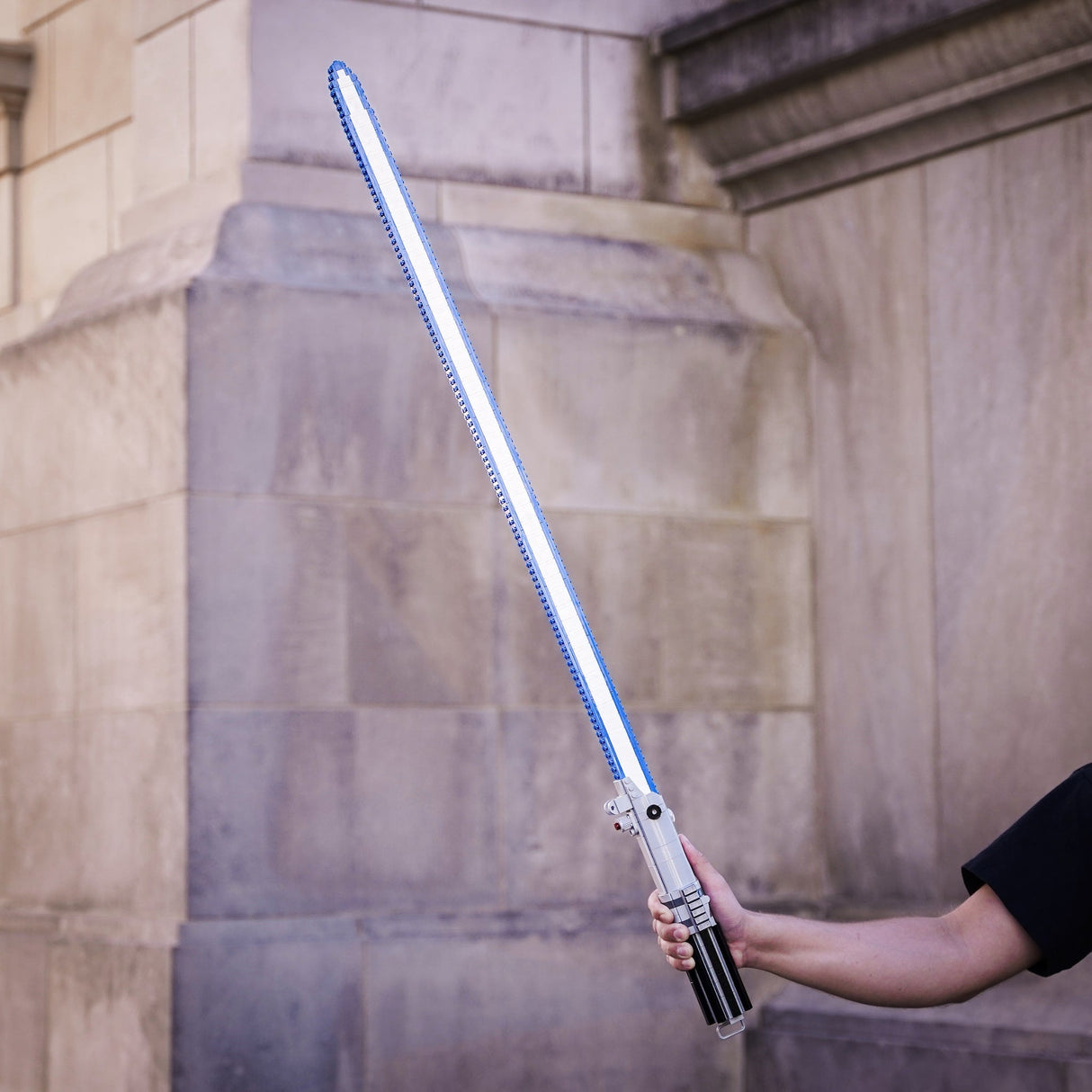 Luke’s Episode IV Life-Sized Saber from Bricker Builds