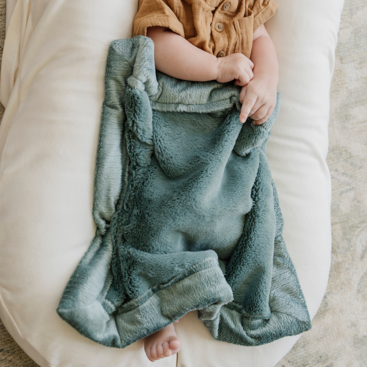 LUSH MINI BLANKETS From Saranoni
