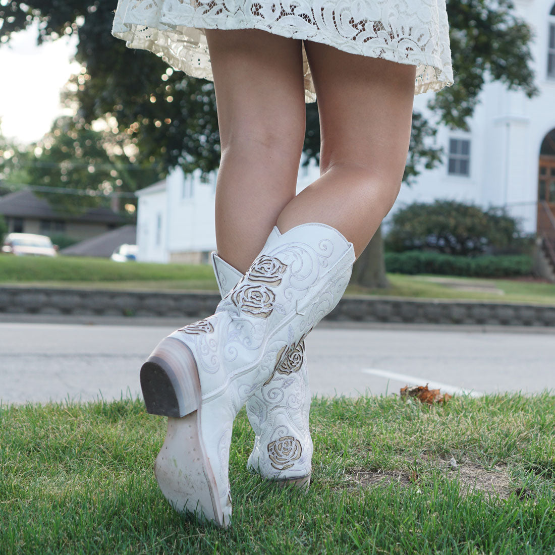 White Rose Inlayed Women's Cowgirl Boots (M50032) from Soto Boots