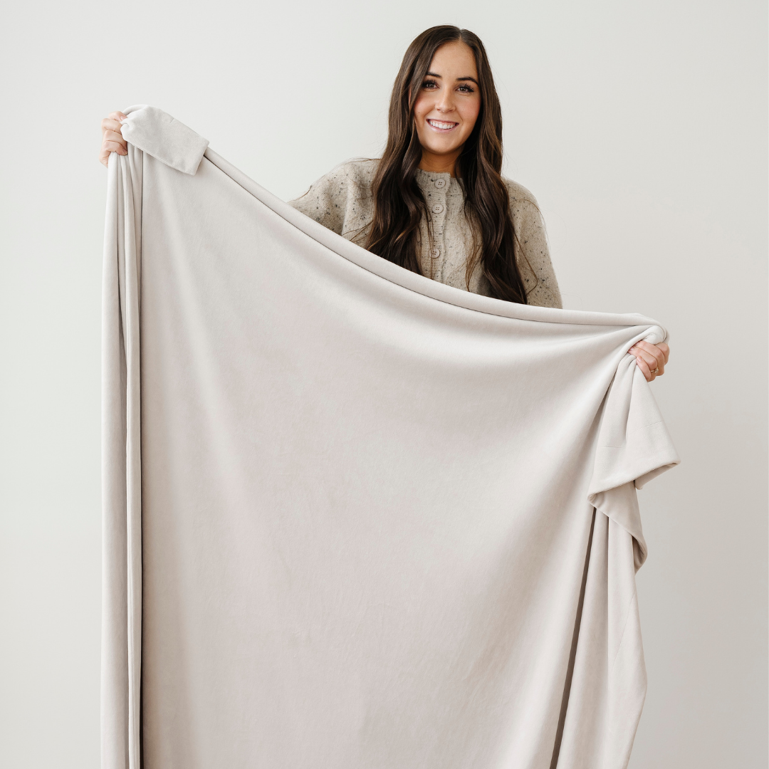 MINKY STRETCH THROW BLANKETS From Saranoni