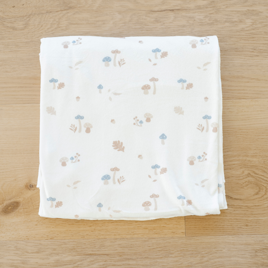 MINKY STRETCH LUXE SWADDLE/BLANKET From Saranoni